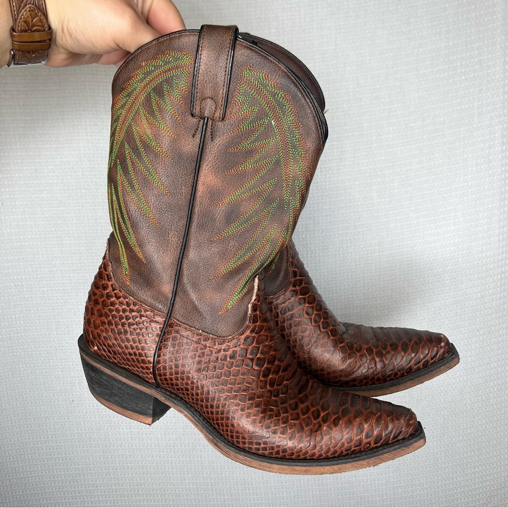 Nocona‎ | Size 9 Heeled Boots Brown and Green Western Style